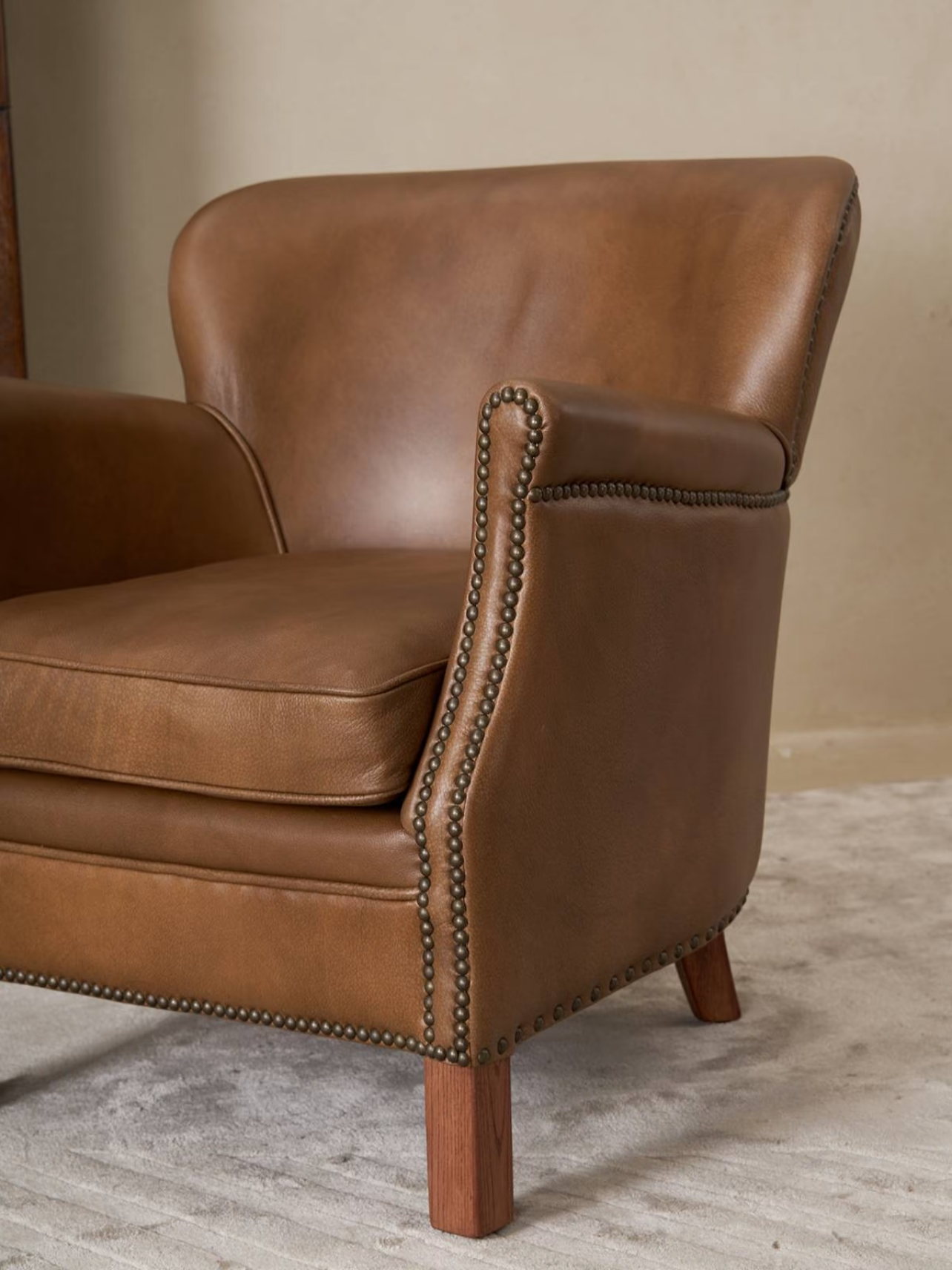 Vintage Baroque Inspired Leather Comfortable Leisure Lounge Chair