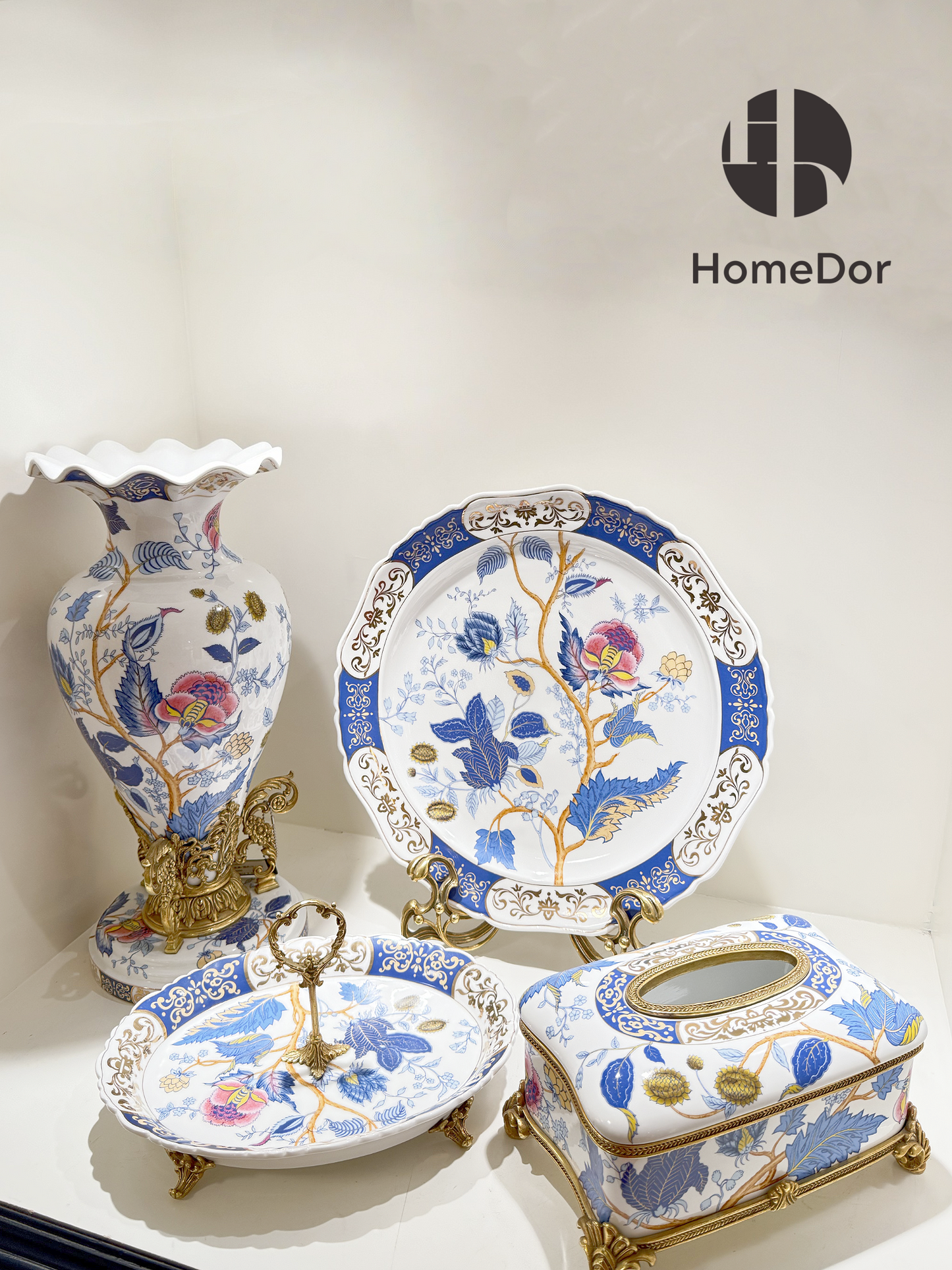 HomeDor-Artistic Porcelain & Lustrous Brass Elegance Table Decor Sets-The Whole Set-