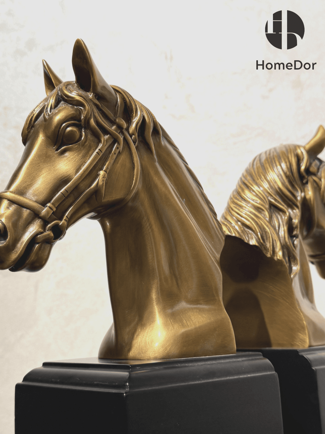 Classic Brass Horse Head Bookend Pair with Black Base3