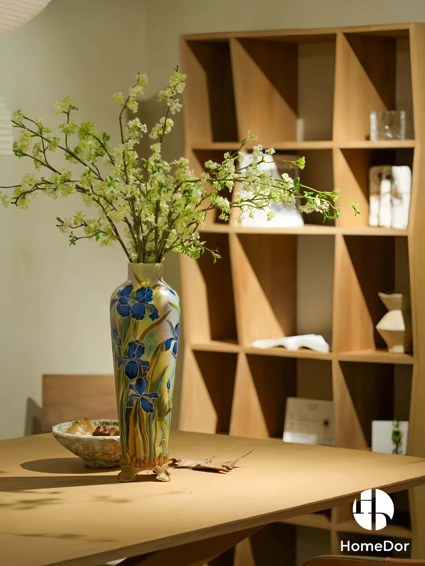 Classical Aesthetic Hand-Painted Floral Ceramic Vase2