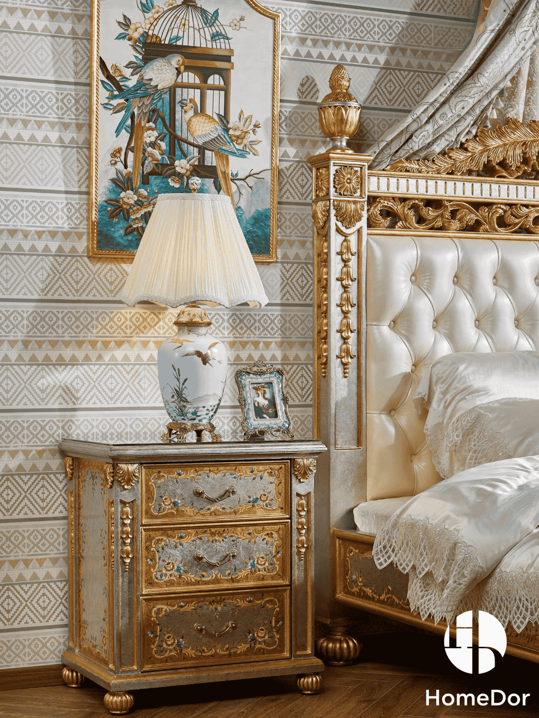 HomeDor × FH&Home | Elegant Gold - painted Crane Porcelain Table Lamp2