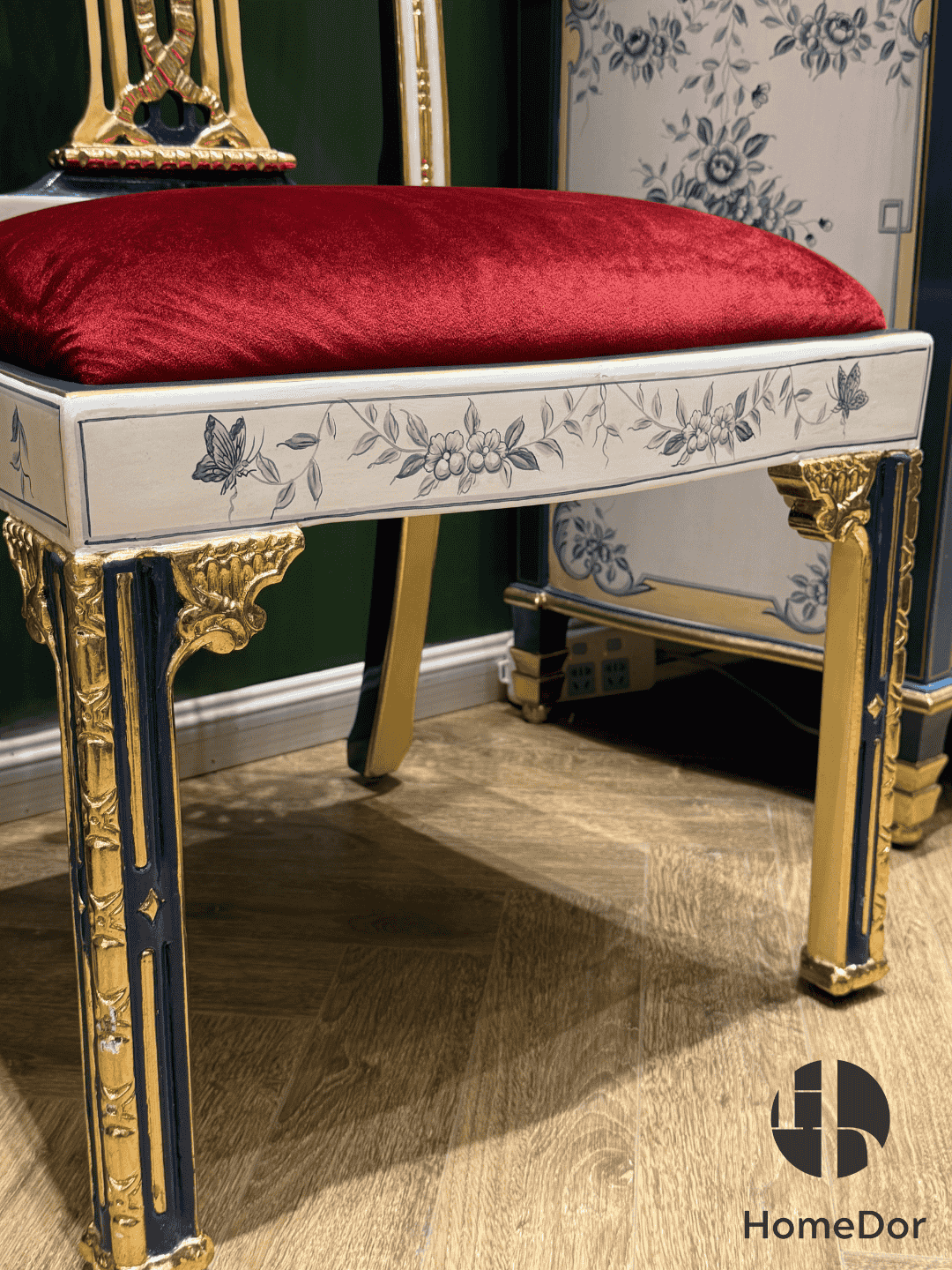 HomeDor × FH&Home | Opulent Dining Chair with Velvet Upholstery & Gilded-Carved Back4