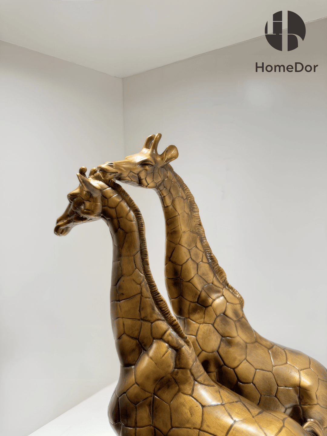 HomeDor Artistic Brass Giraffe Couple Ornament/Sculpture Table Decor-L39cm × W26cm × H49.5cm-