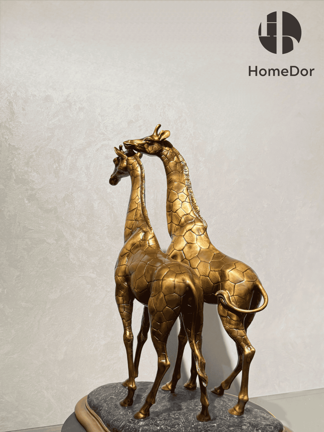 HomeDor Artistic Brass Giraffe Couple Ornament/Sculpture Table Decor-L39cm × W26cm × H49.5cm-