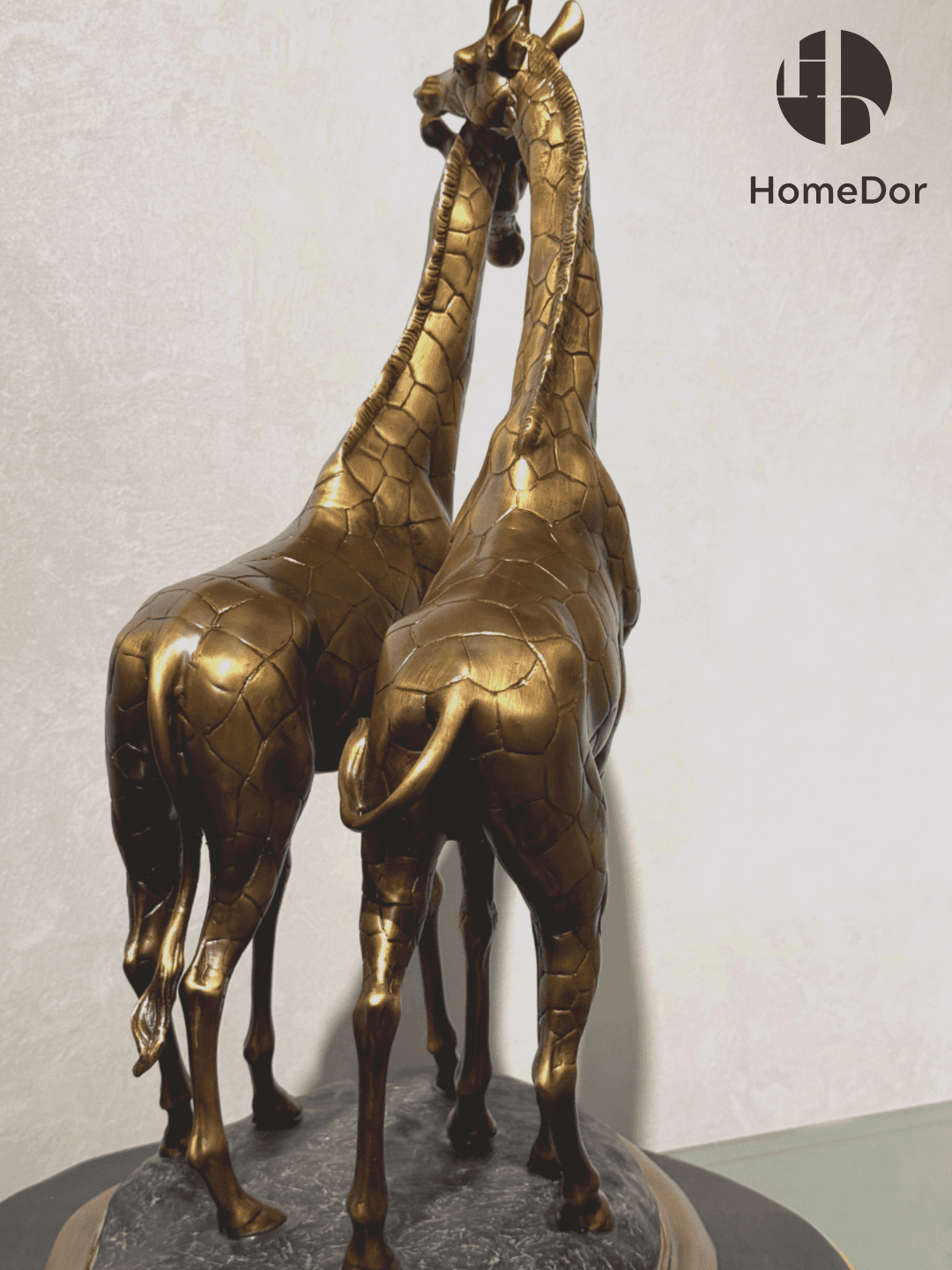 HomeDor Artistic Brass Giraffe Couple Ornament/Sculpture Table Decor-L39cm × W26cm × H49.5cm-