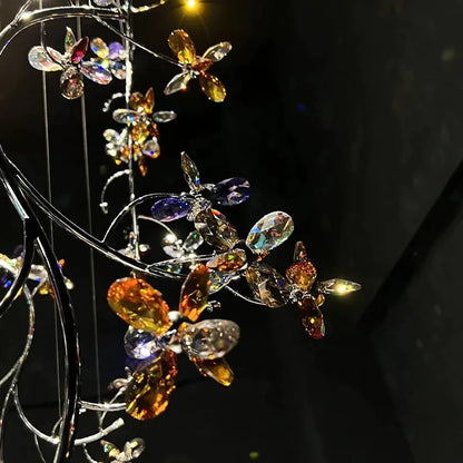 Lampadario a ramo verticale con fiori colorati di giglio