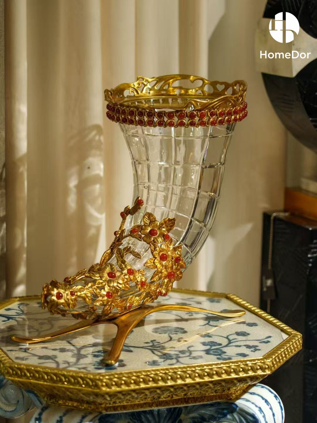Jarrón de cristal en espiral con cuerno dorado para decoración de mesa