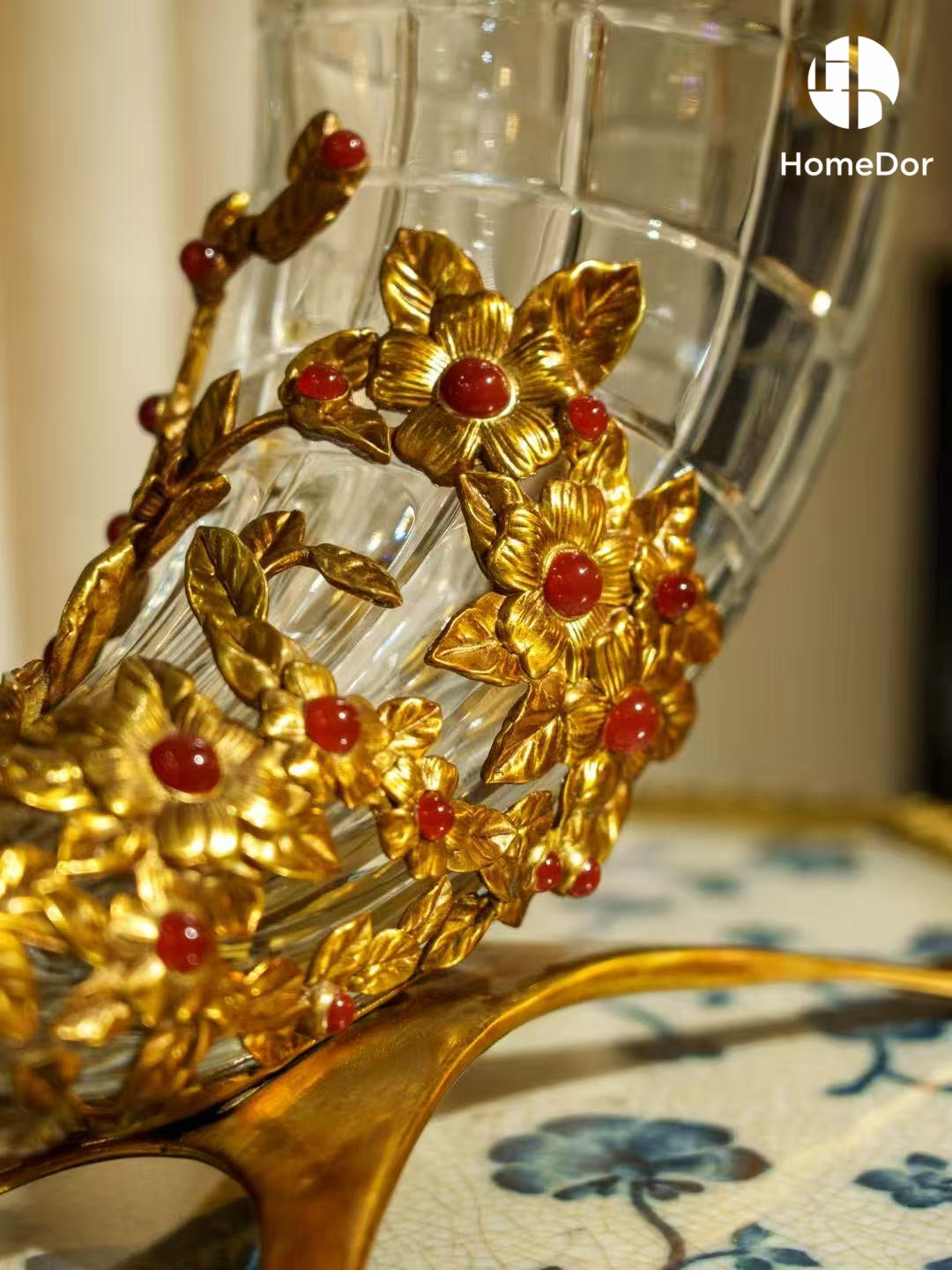 Jarrón de cristal en espiral con cuerno dorado para decoración de mesa