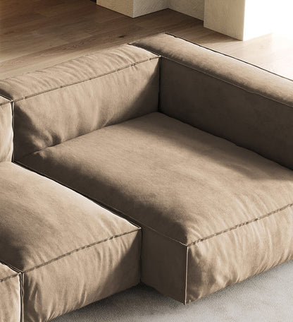 Khakifarbenes Stoffsofa