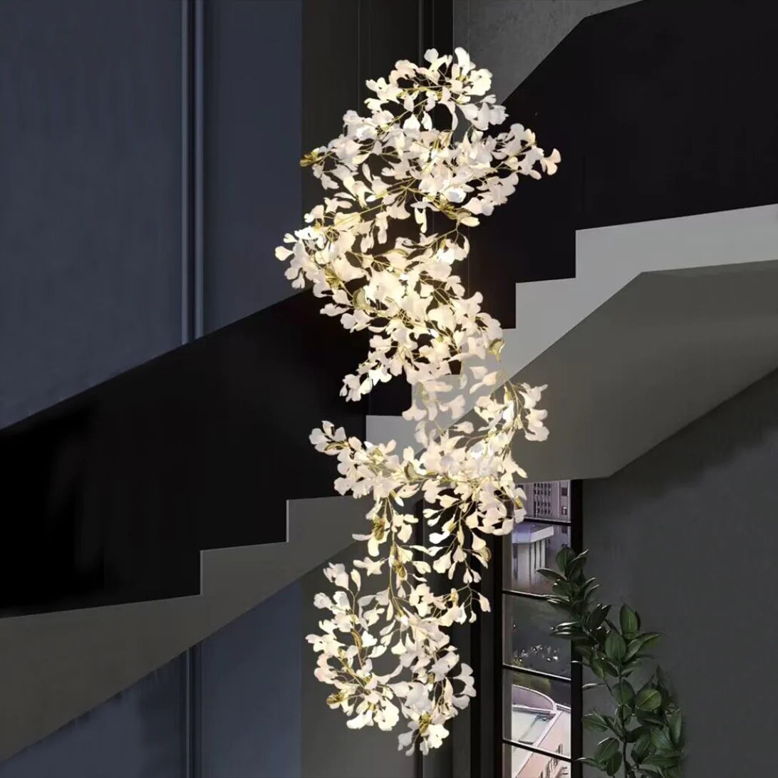 Lampadario Linn a ramo verticale a forma di petalo bianco