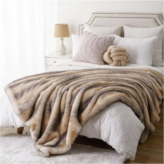 HomeDor Fluffy Artificial Fur Blanket