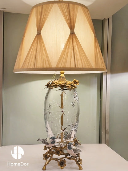 HomeDor × FH&amp;Home | Lámpara de mesa de cristal con pliegues de filigrana y diseño de pájaros