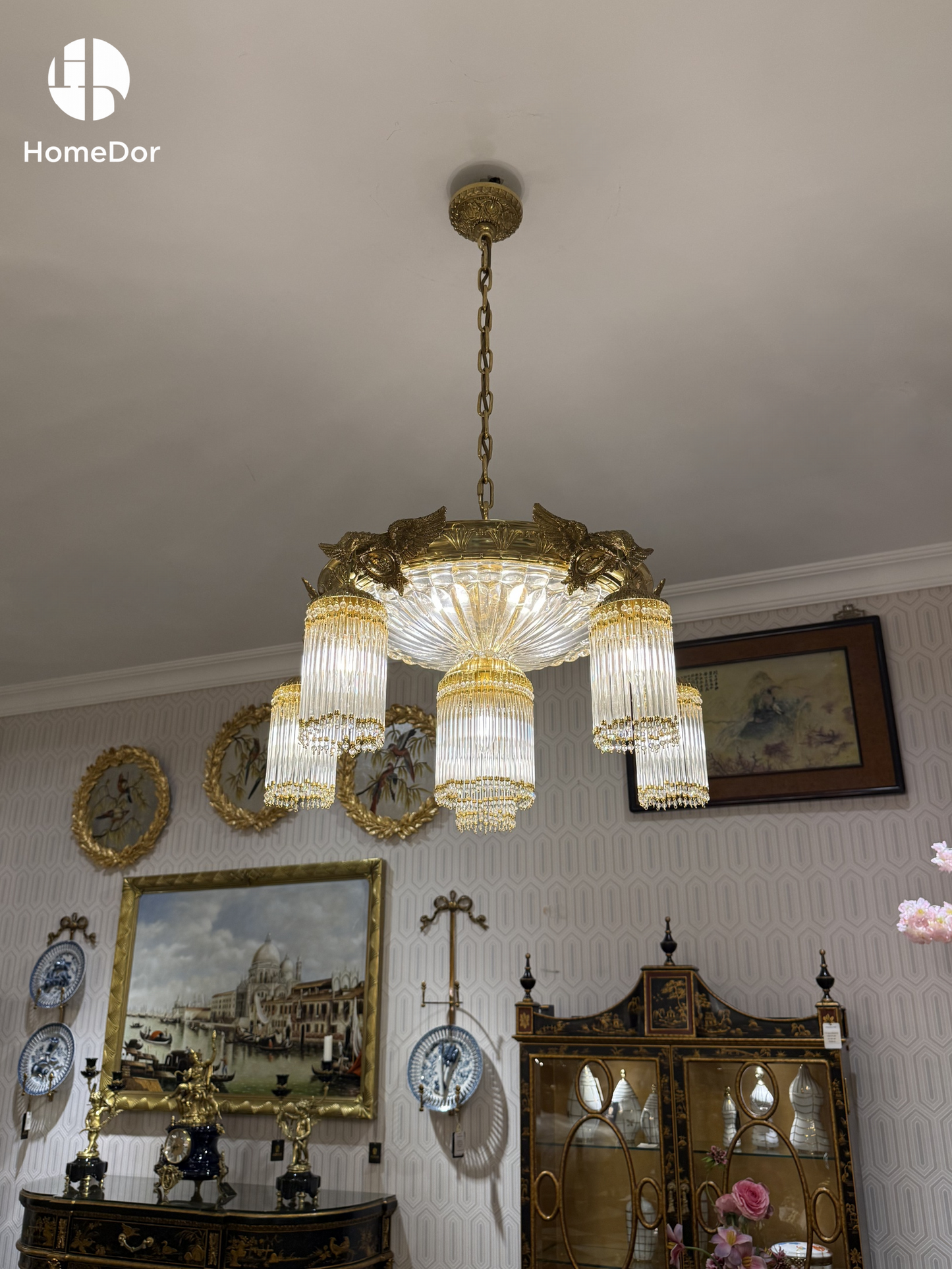 HomeDor × FH&amp;Home | Lámpara de araña clásica europea de latón con forma de pájaro y detalles de cristal