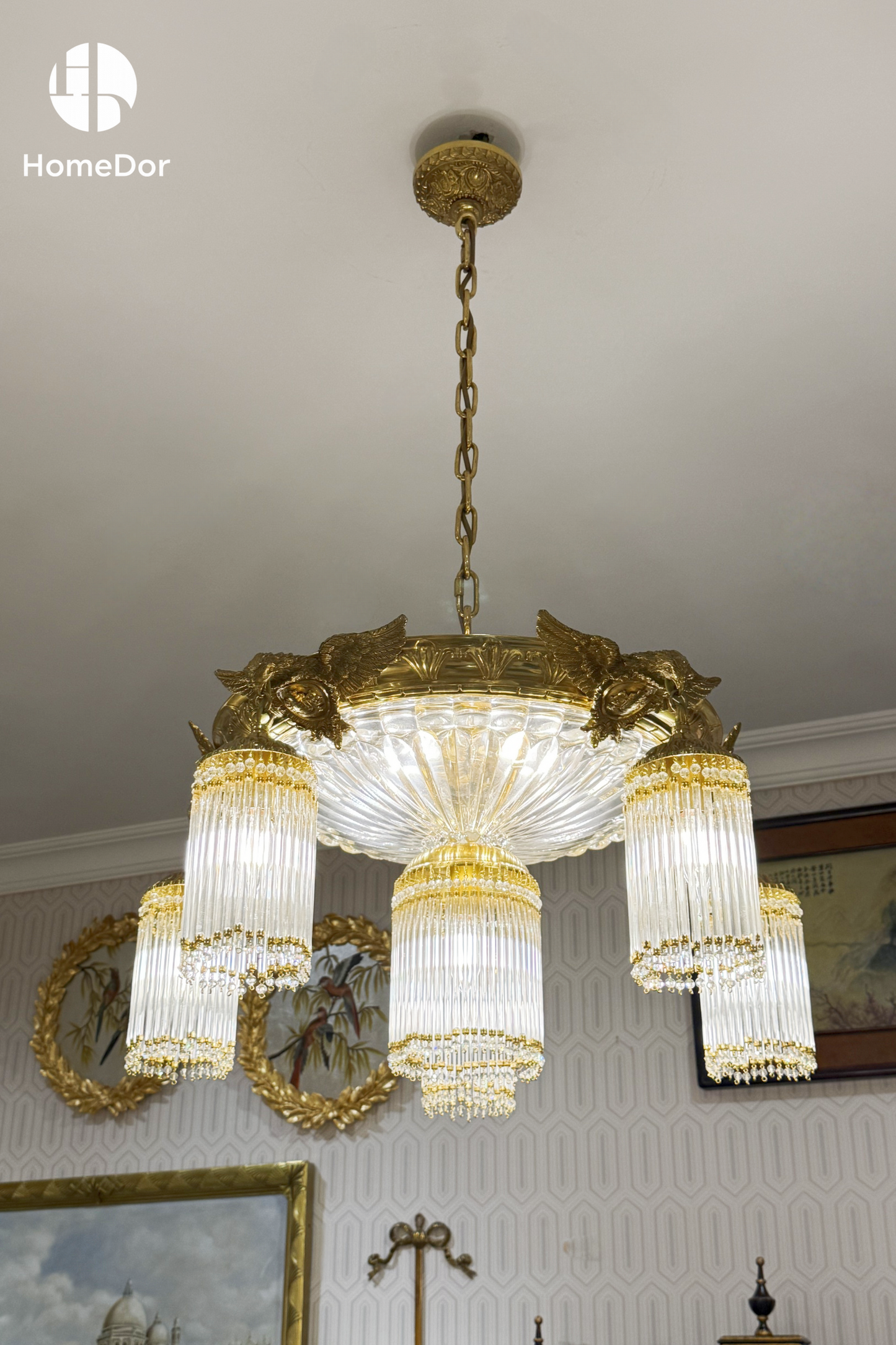 HomeDor × FH&amp;Home | Lámpara de araña clásica europea de latón con forma de pájaro y detalles de cristal