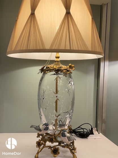 HomeDor × FH&amp;Home | Lámpara de mesa de cristal con pliegues de filigrana y diseño de pájaros