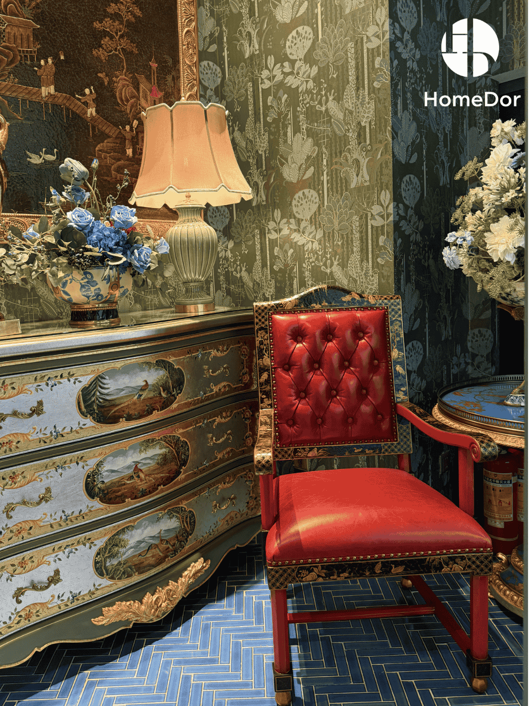 HomeDor × FH&Home | Elegant Vintage Phoenix Carved Red Lounge Chair
1