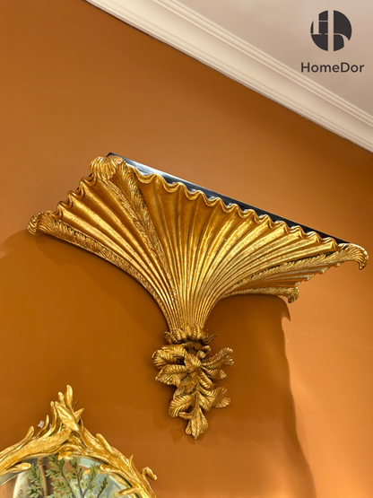 Estante de pared con abanico de concha dorada estilo palacio HomeDor