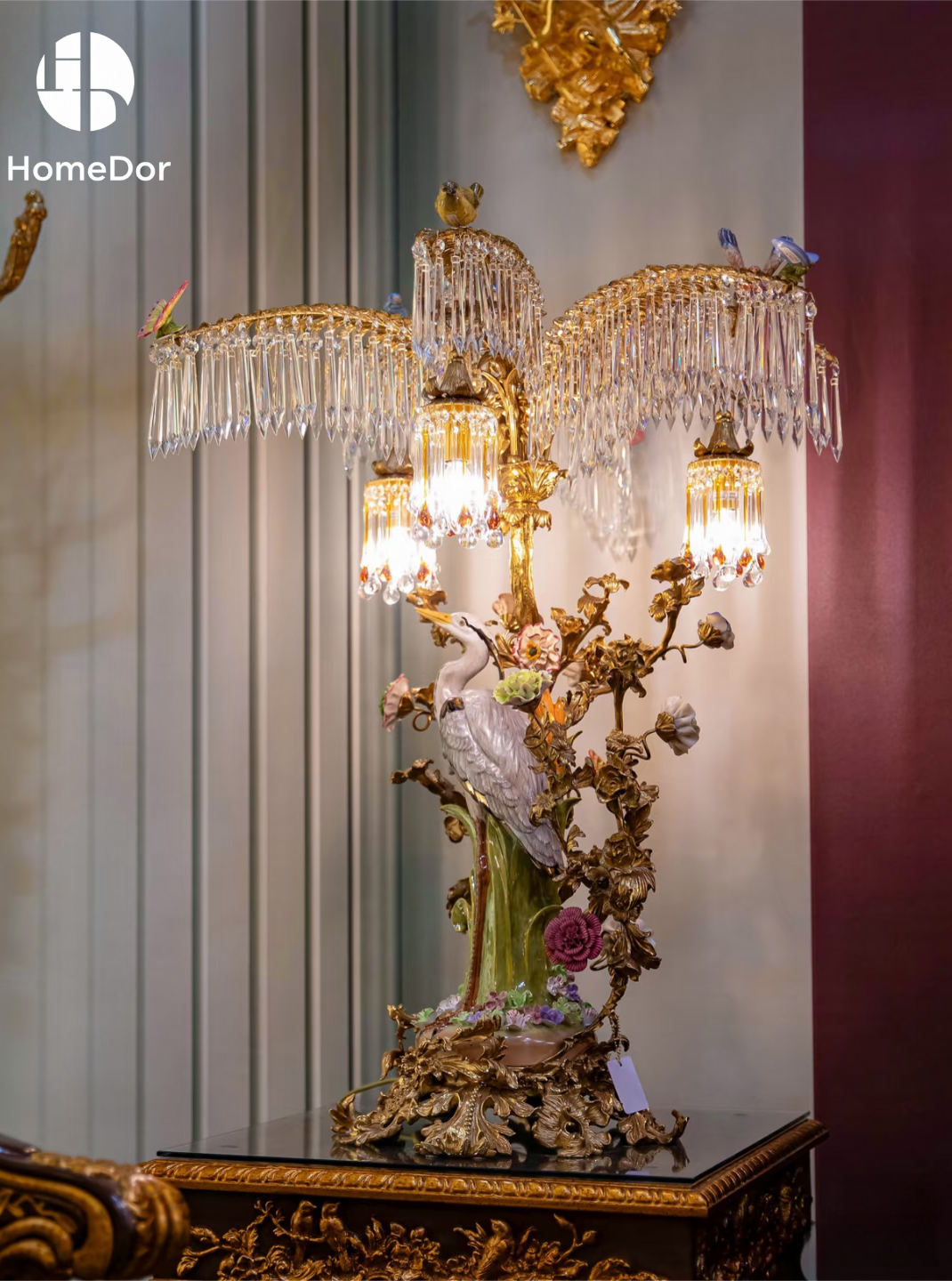 HomeDor × FH&amp;Home | Lámpara de mesa con flecos de cristal Avian Melody Chinoiserie