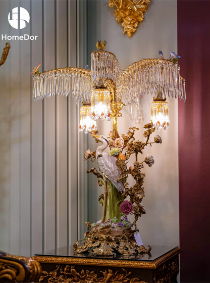 HomeDor × FH&amp;Home | Lámpara de mesa con flecos de cristal Avian Melody Chinoiserie