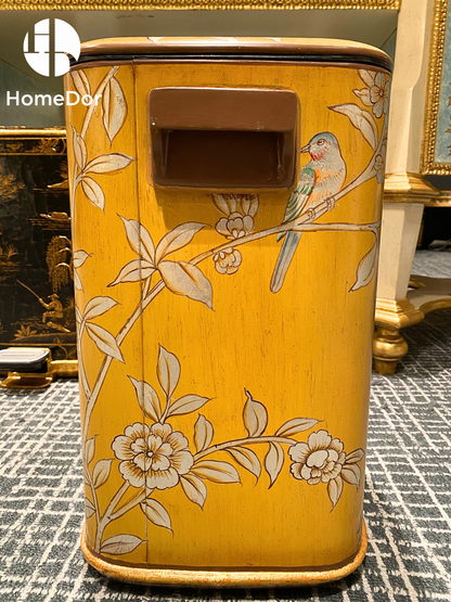 سلة مهملات من سلسلة هوم دور إمبريال يلو بنقشة زهور صينية وطيور