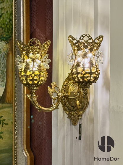HomeDor Rococo Crystal Flower Brass Wall Sconce