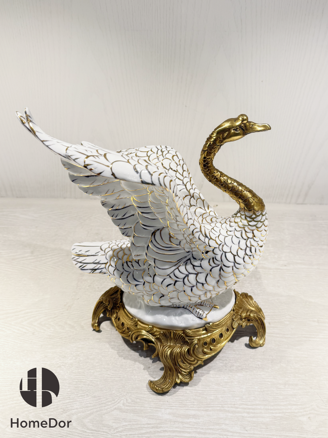 HomeDor HomeDor × FH&Home | Exquisite Baroque-inspired Porcelain Swan Sculpture with Gilded Copper Base-Table Decor-Style A/L24cm × W20cm × H24cm-
