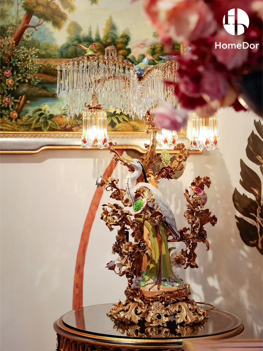 HomeDor × FH&amp;Home | Lámpara de mesa con flecos de cristal Avian Melody Chinoiserie