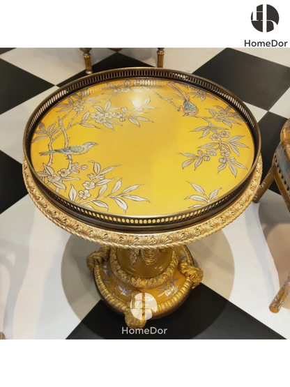 طاولة جانبية مستديرة مزخرفة بنقوش صينية من سلسلة هوم دور إمبريال يلو إمبريال يلو