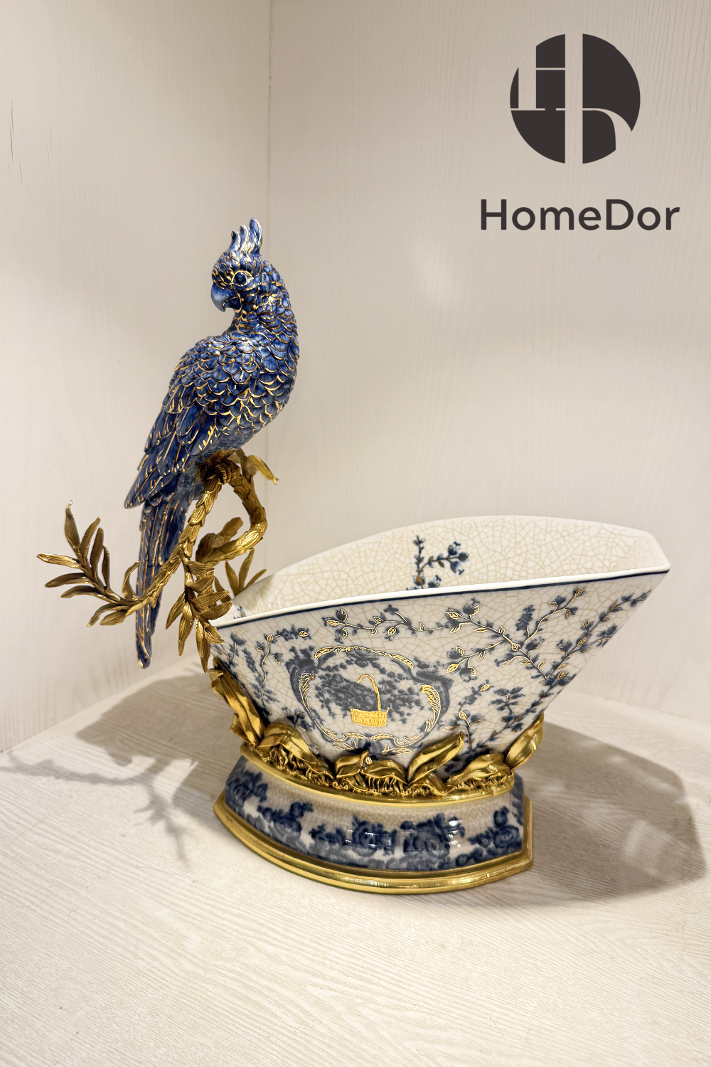 Opulent Classical Nature-inspired Blue-and-White Table Decor Set with Parrot Elements