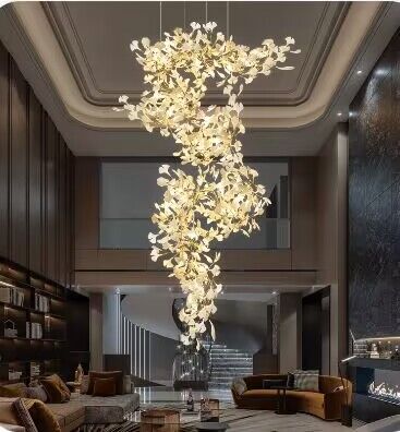 Lampadario Linn a ramo verticale a forma di petalo bianco