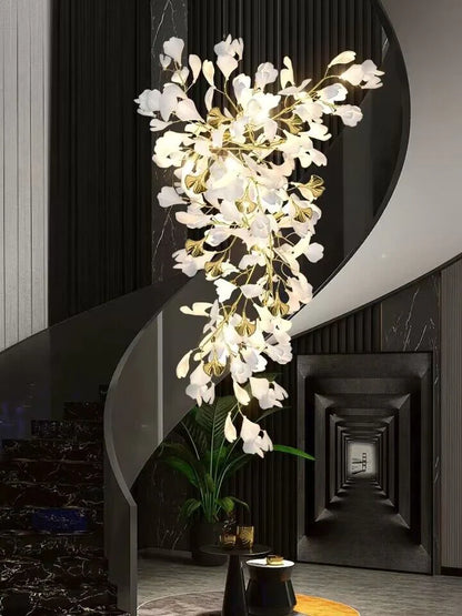 Lampadario Linn a ramo verticale a forma di petalo bianco