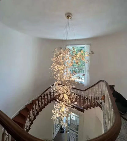 Lampadario Linn a ramo verticale a forma di petalo bianco