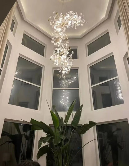 Lampadario Linn a ramo verticale a forma di petalo bianco