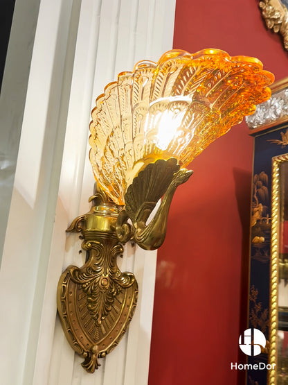 HomeDor × FH&amp;Home | ثريا زجاجية ريجال سوان بلون العنبر