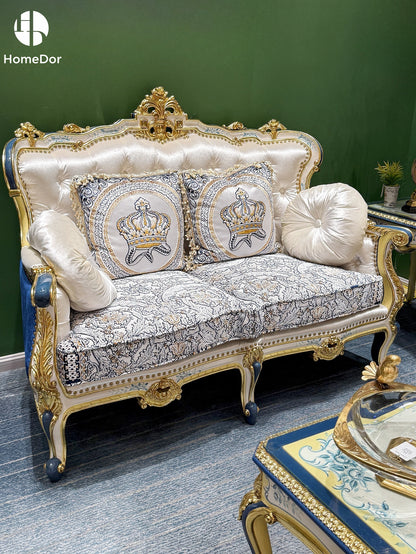 HomeDor × FH&amp;Home | أريكة من خشب الماهوجني المنحوت باللون الأزرق الملكي والذهبي مع وسائد مطرزة بتاج