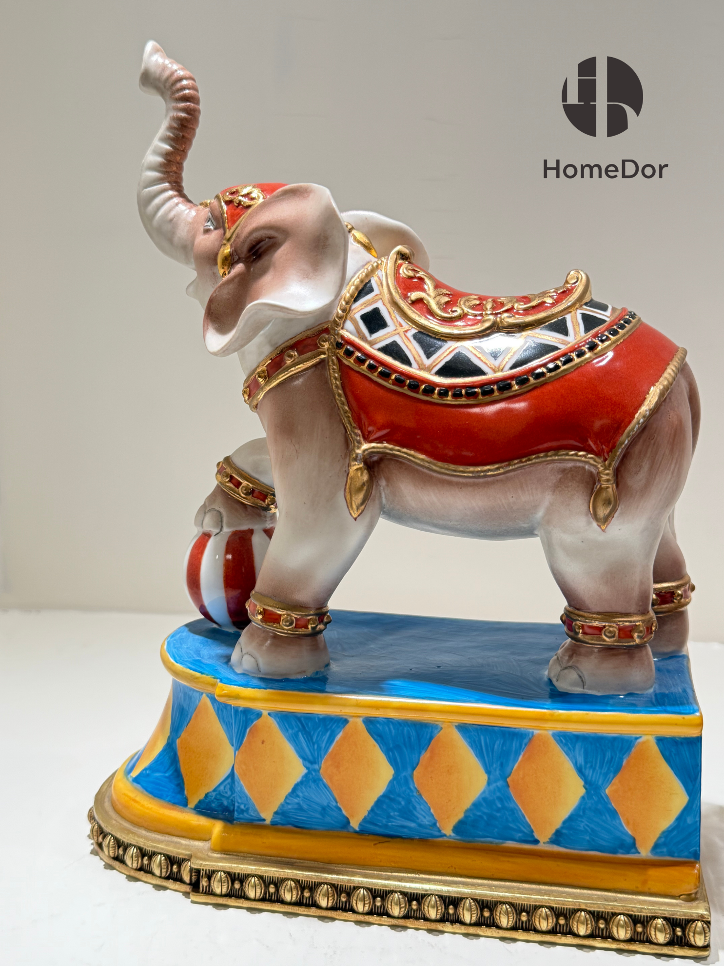 Vibrant Painted Ceramic Playful Elephant Bookends 4