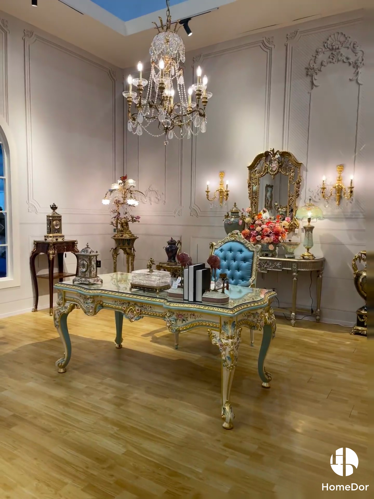 HomeDor × FH&Home | Vintage French Gold 2-Arm Wall Sconce