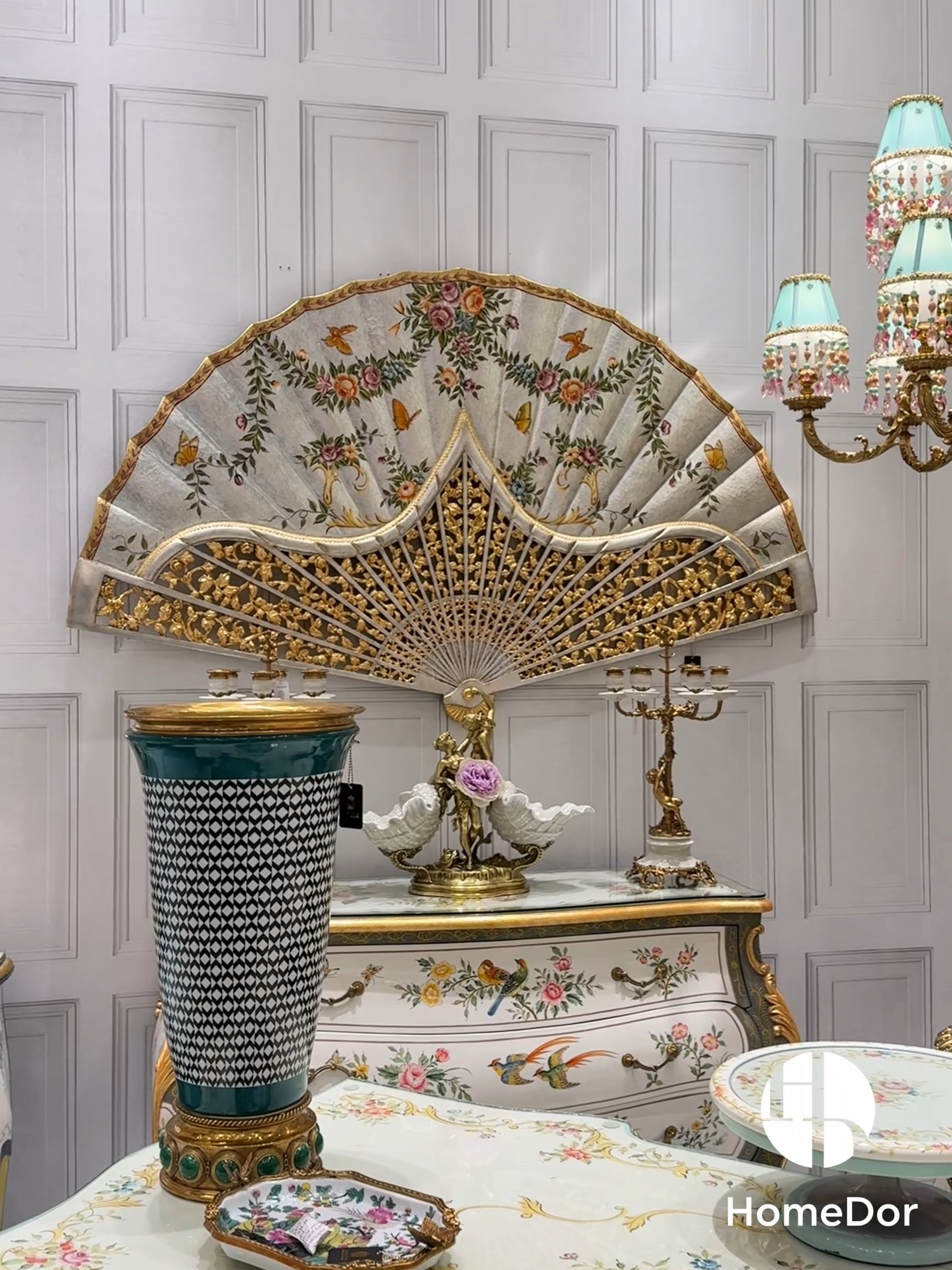 Chinoiserie Luxury Silver Foil Floral Fan Wall Art with Luxury Golden Figure Double Shell Porcelain Bowl