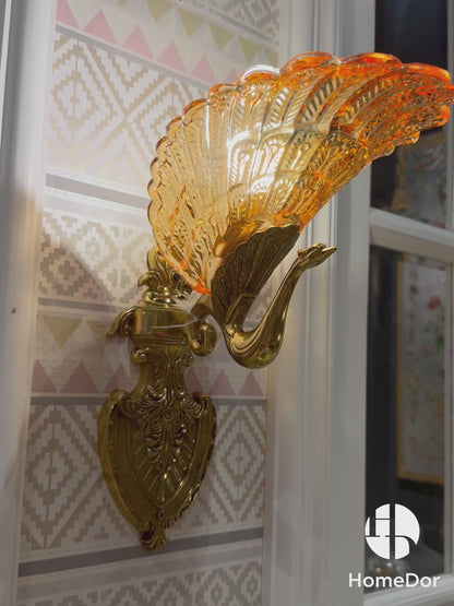 HomeDor × FH&amp;Home | ثريا زجاجية ريجال سوان بلون العنبر