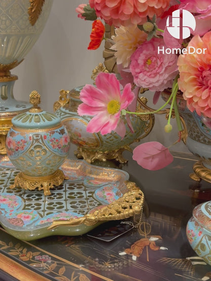 HomeDor × FH&amp;Home | Exquisita decoración de mesa barroca de cobre fundido con cuenco de vidrio colorido y asas de Pegaso